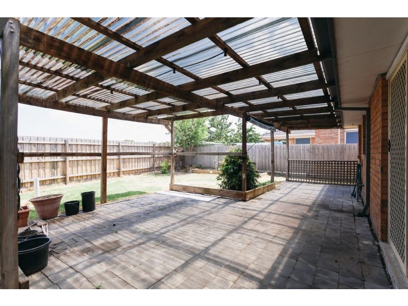 1/4 Torquay Court, Endeavour Hills VIC 3802