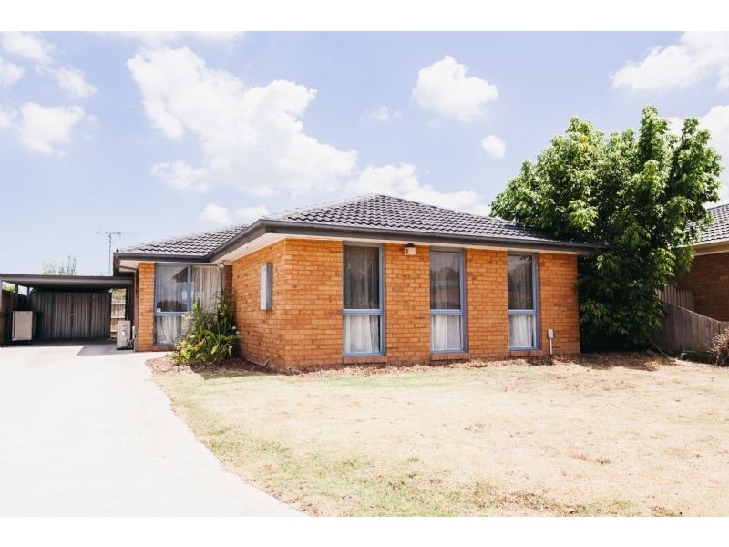 1/4 Torquay Court, Endeavour Hills VIC 3802