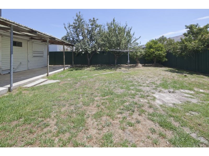 3 Ash Grove, Dandenong VIC 3175