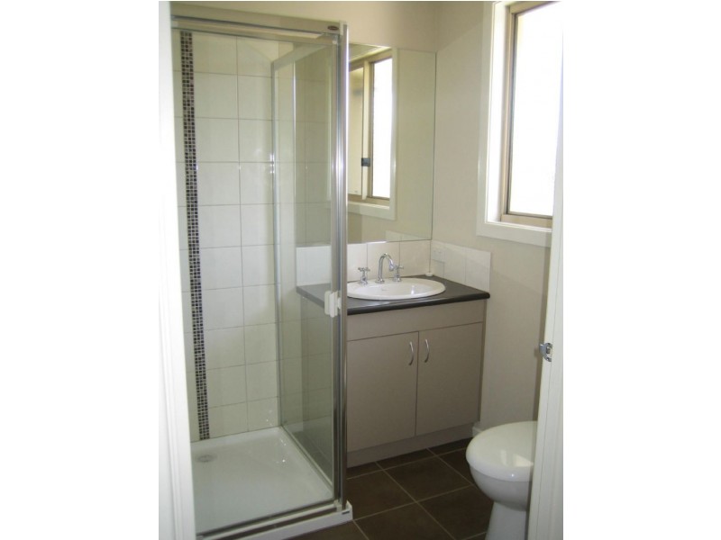 3/2 Margaret Crescent, Dandenong VIC 3175