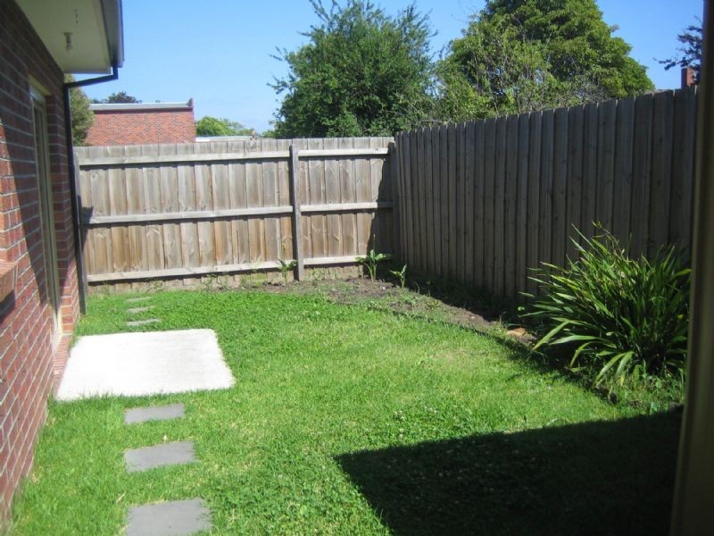 3/2 Margaret Crescent, Dandenong VIC 3175