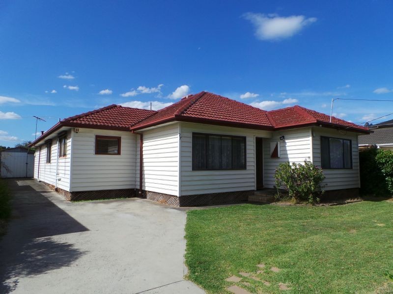 27 Burrows Avenue, Dandenong VIC 3175
