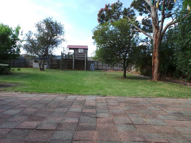 27 Burrows Avenue, Dandenong VIC 3175