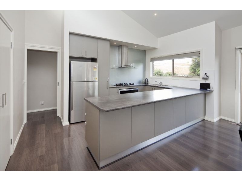 43a Robert Molyneux Avenue, Endeavour Hills VIC 3802