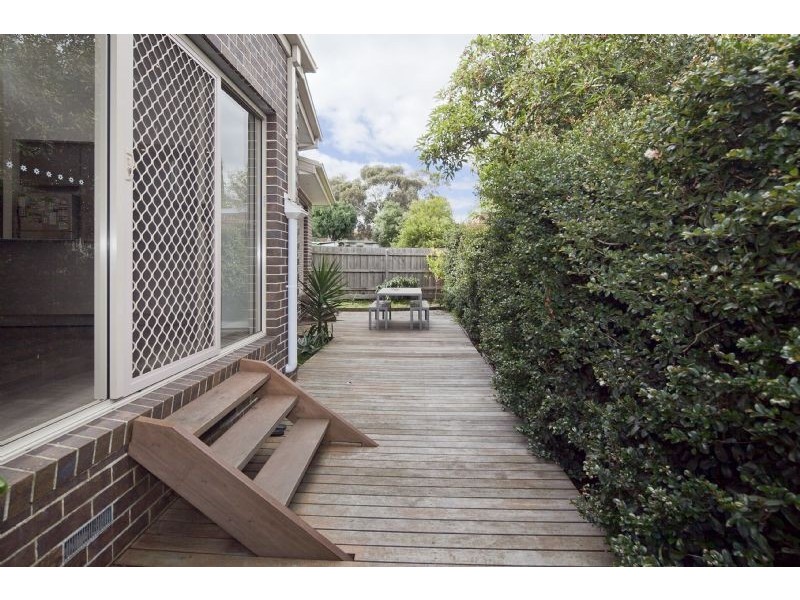 43a Robert Molyneux Avenue, Endeavour Hills VIC 3802