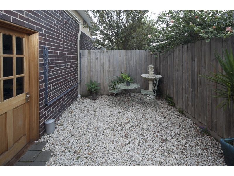 8/23 Macpherson Street, Dandenong VIC 3175