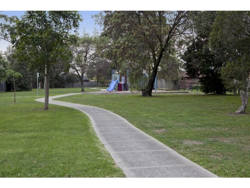 5 Cressonierre Court, Hallam VIC 3803