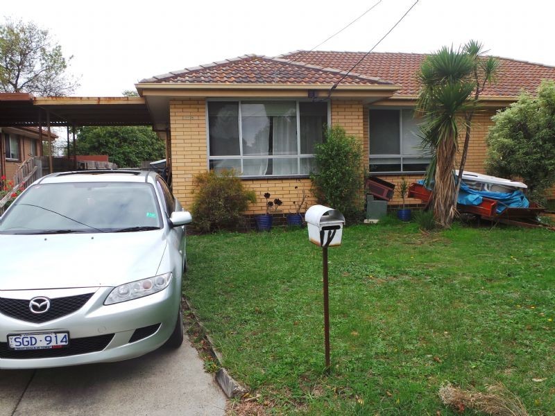 1 & 2/25 Edinborough Street, Hallam VIC 3803