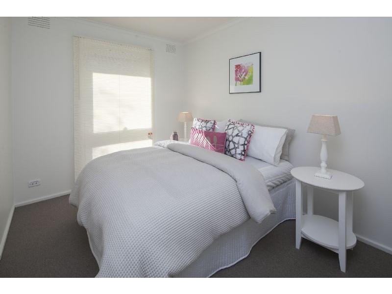 1 & 2/26 Doveton Avenue, Eumemmerring VIC 3177