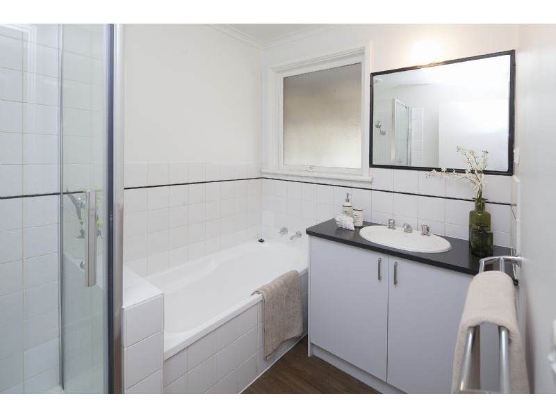 1 & 2/26 Doveton Avenue, Eumemmerring VIC 3177