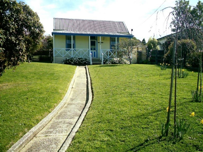 12 Millar, Daylesford VIC 3460