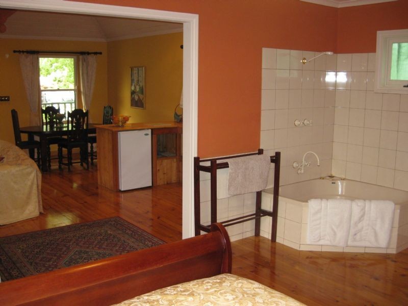 4 Fourth, Daylesford VIC 3460