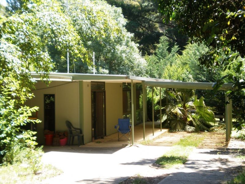 90 Jubilee Lake Rd, Daylesford VIC 3460