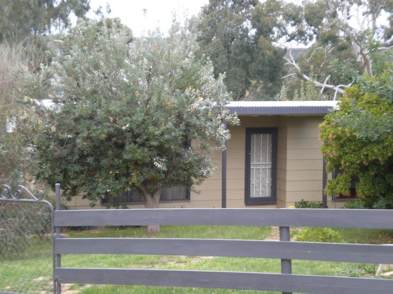 23 Spa Avenue, Daylesford VIC 3460