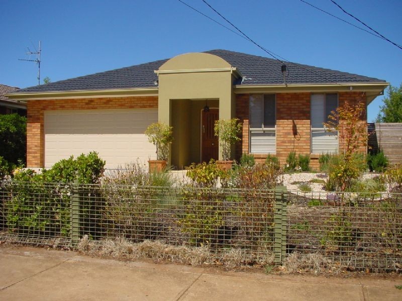 13 Smith St, Daylesford VIC 3460