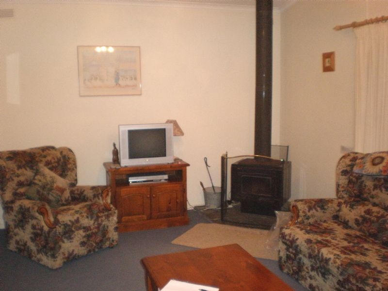 4 Ninth, Daylesford VIC 3460