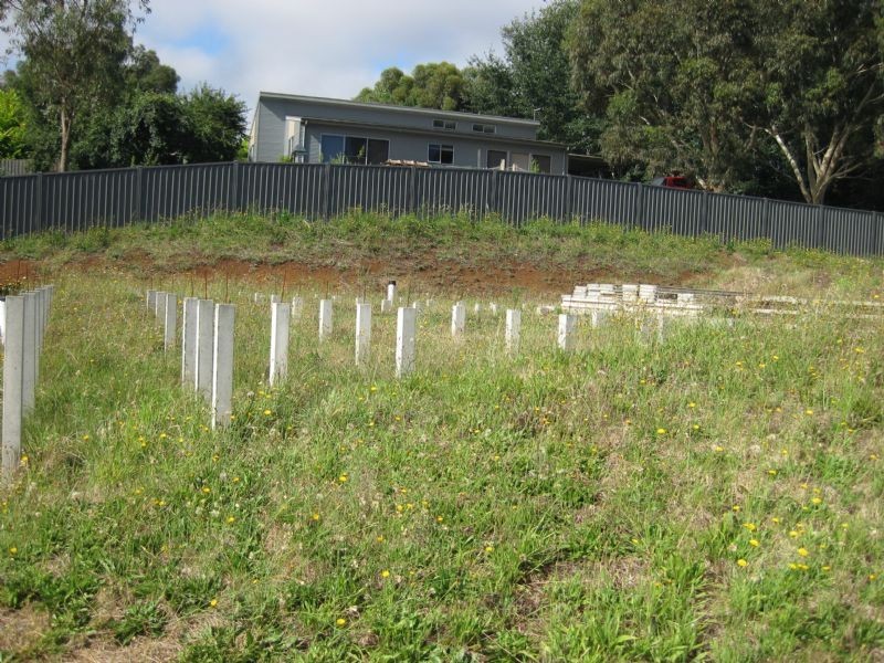 Unit 2 Elsbeth, Daylesford VIC 3460