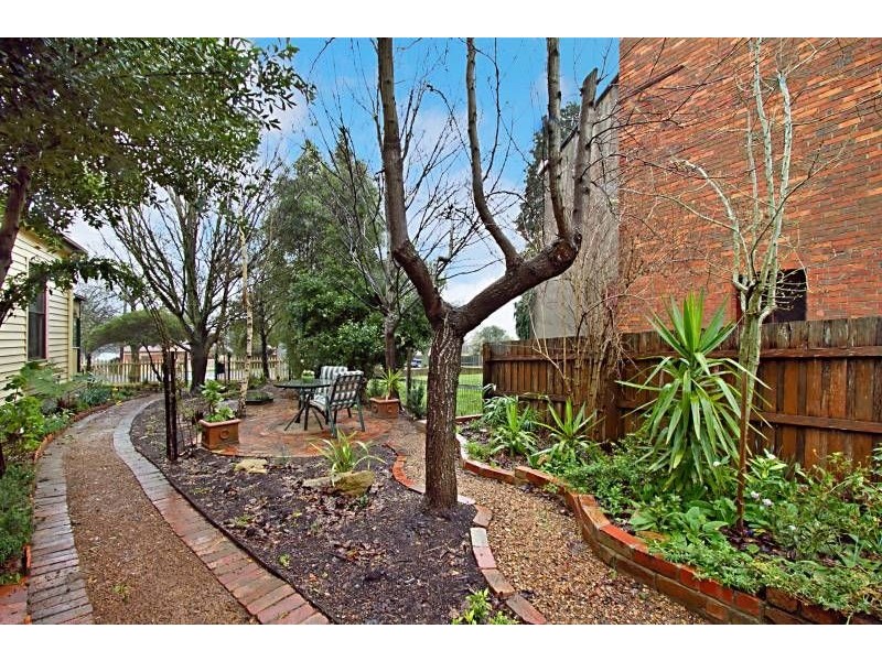 17 DUKE, Daylesford VIC 3460