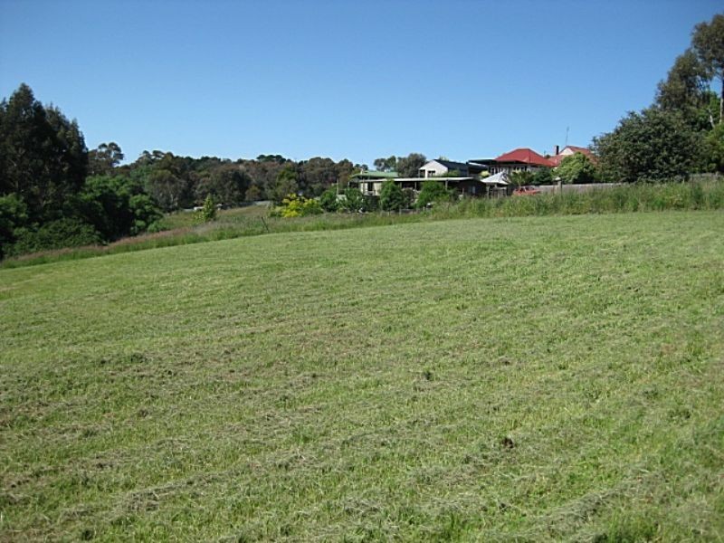 1 Sixteenth  St    Hepburn, Daylesford VIC 3460