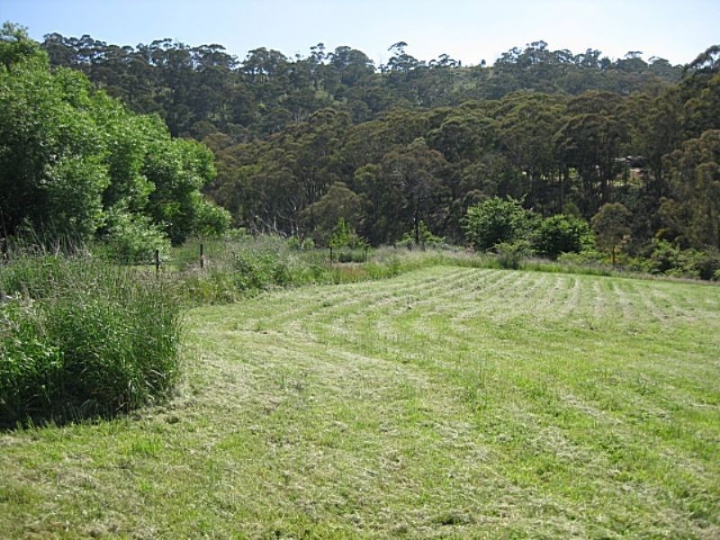 1 Sixteenth  St    Hepburn, Daylesford VIC 3460