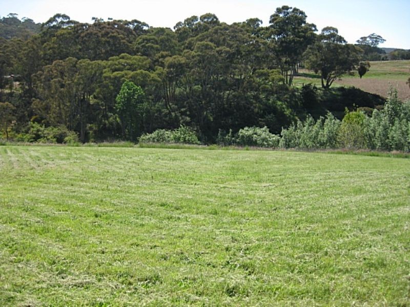 1 Sixteenth  St    Hepburn, Daylesford VIC 3460