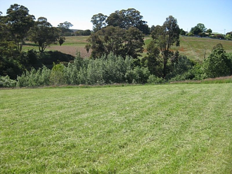 1 Sixteenth  St    Hepburn, Daylesford VIC 3460