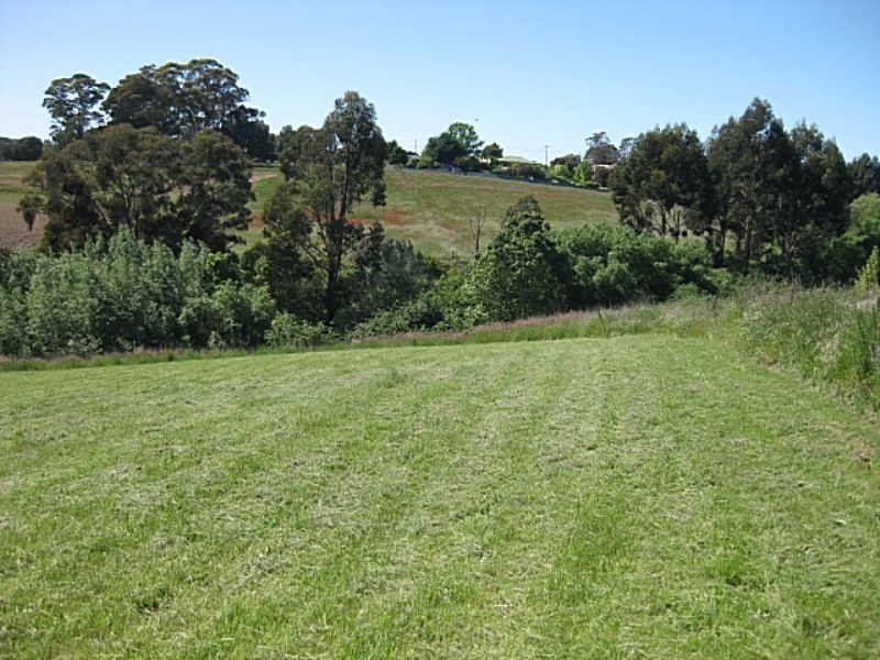 1 Sixteenth  St    Hepburn, Daylesford VIC 3460