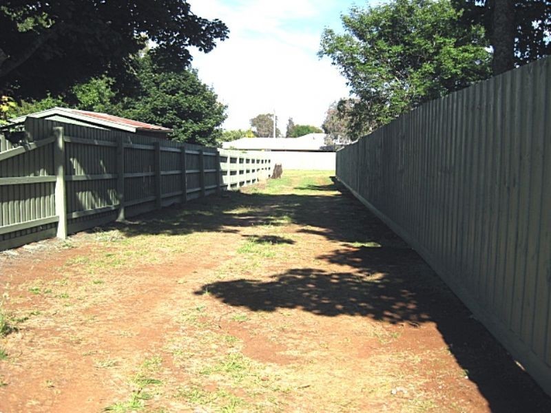 a/20 Smith, Daylesford VIC 3460