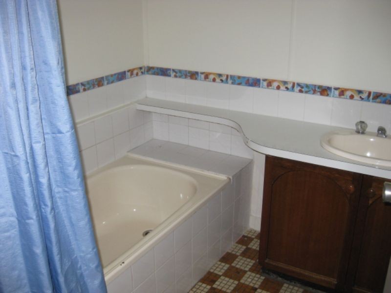 90 Jubilee Lake, Daylesford VIC 3460