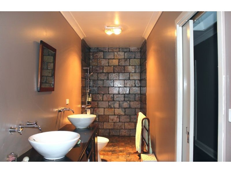 100 Kangaroo Drive, Coomoora VIC 3461