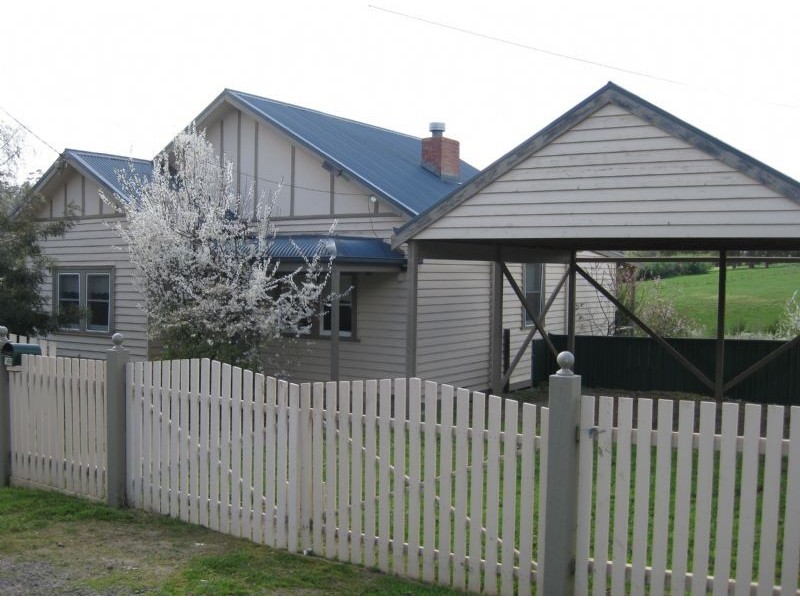 169 Main  Hepburn Springs, Daylesford VIC 3460