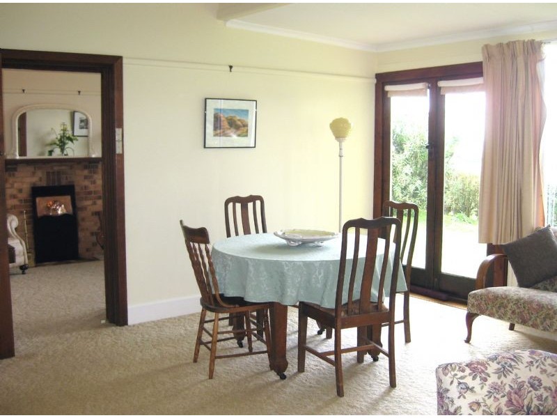 232 Forest Hill Rd, Newlyn VIC 3364