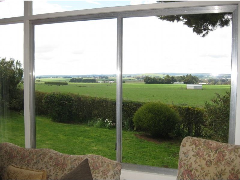 232 Forest Hill Rd, Newlyn VIC 3364