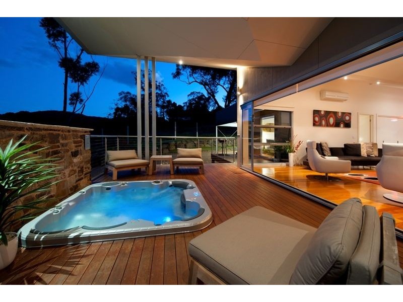 5 Fourth St Hepburn Springs, Daylesford VIC 3460