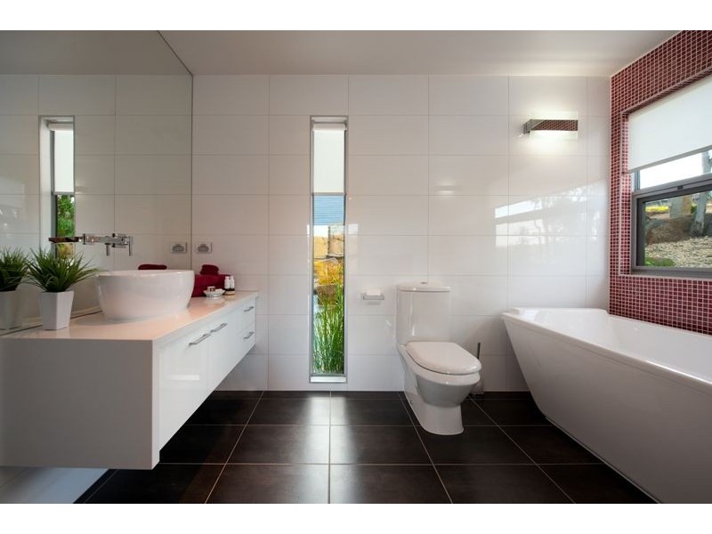 5 Fourth St Hepburn Springs, Daylesford VIC 3460