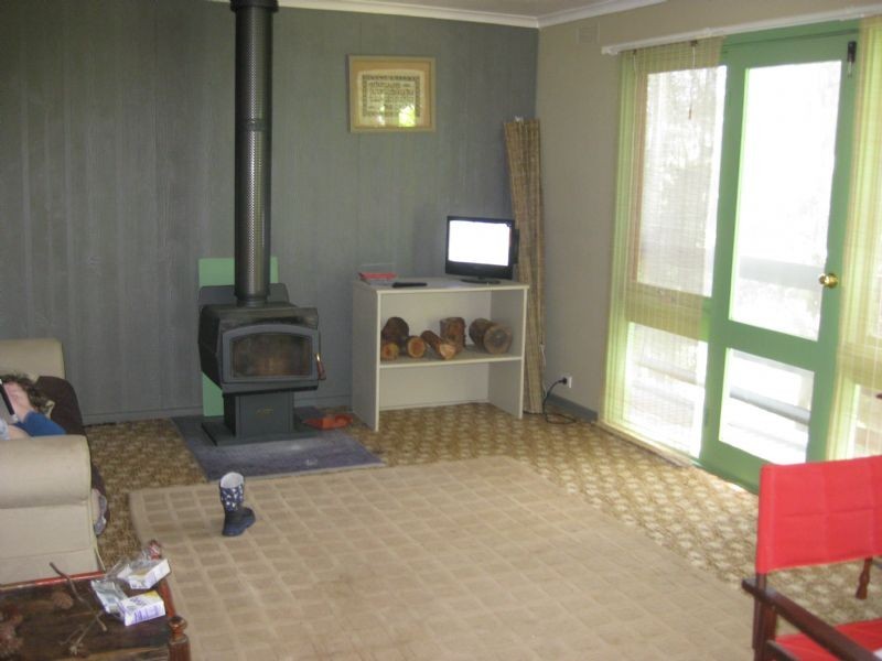 4 Allens Road, Coomoora VIC 3461