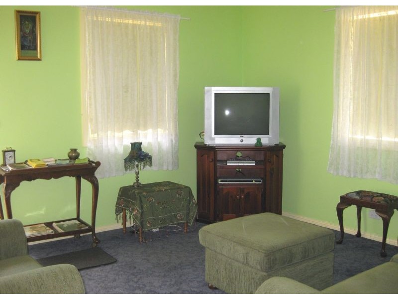 7 Perrins St, Daylesford VIC 3460