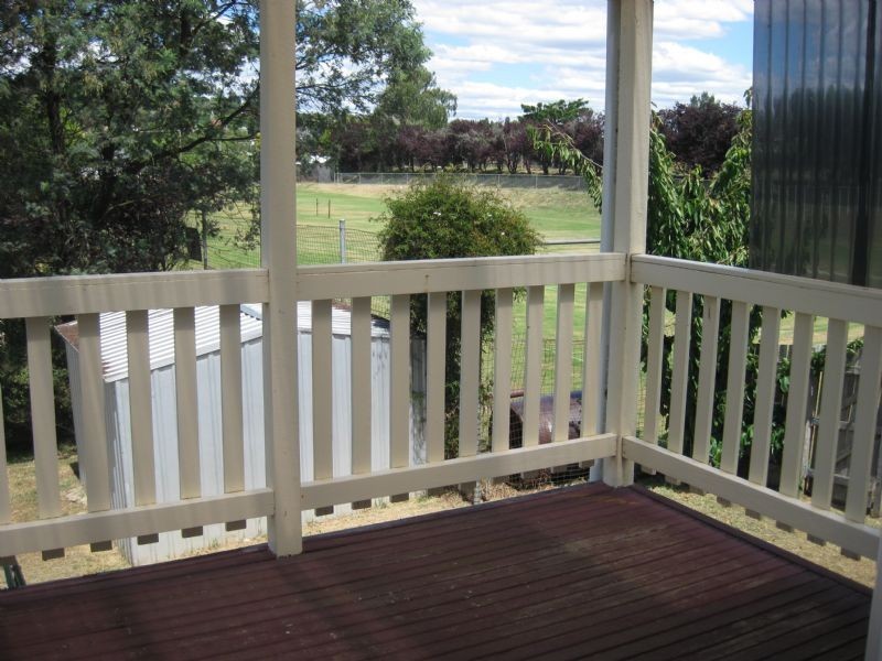 7 Perrins St, Daylesford VIC 3460