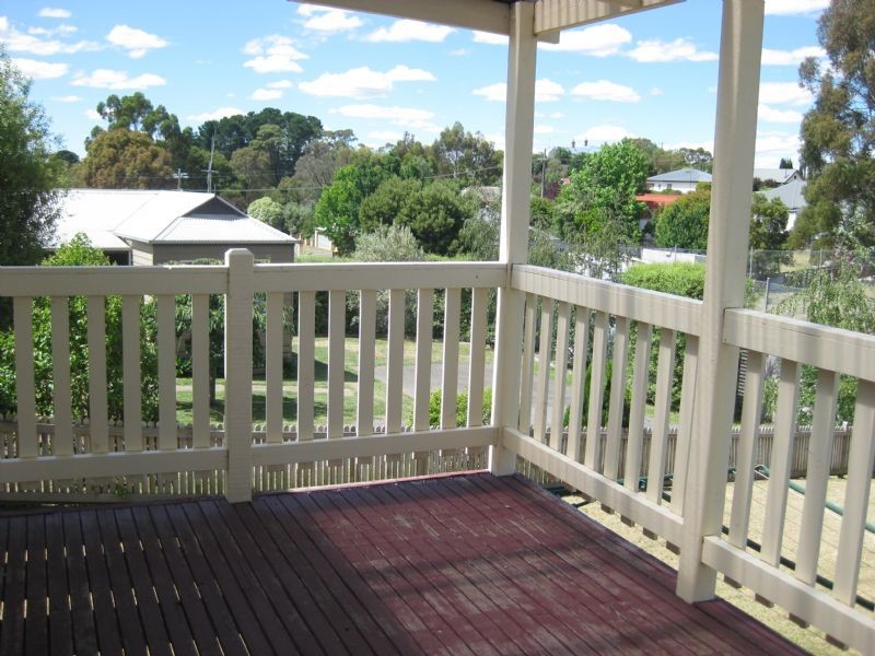 7 Perrins St, Daylesford VIC 3460