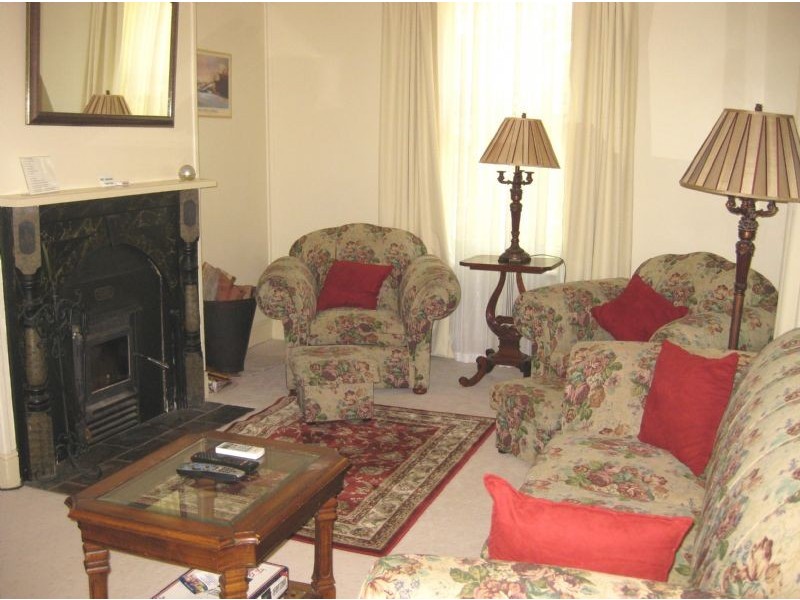 71 West St, Daylesford VIC 3460