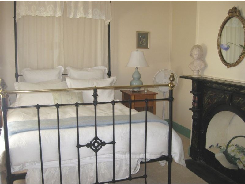 71 West St, Daylesford VIC 3460