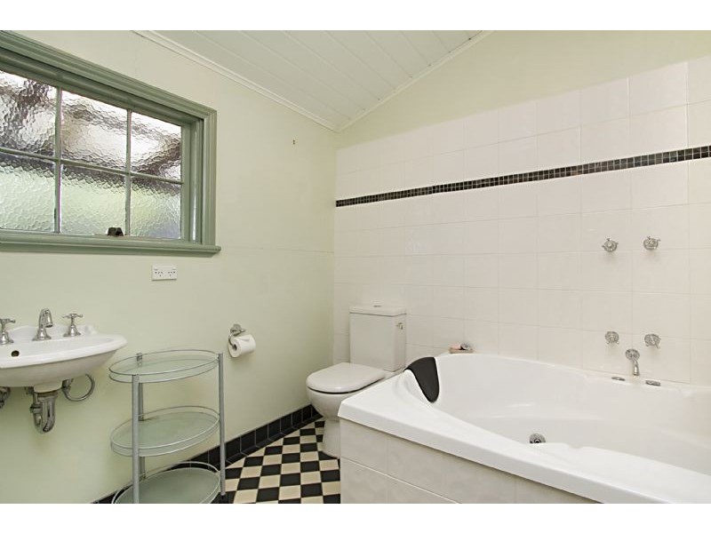 11 Albert Street, Daylesford VIC 3460