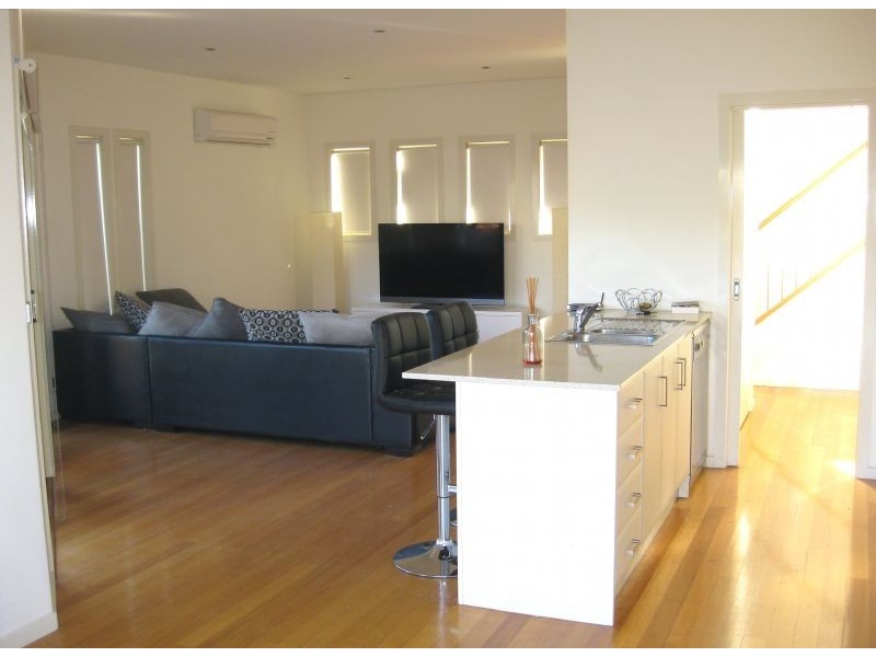 8/34 Smith St, Daylesford VIC 3460