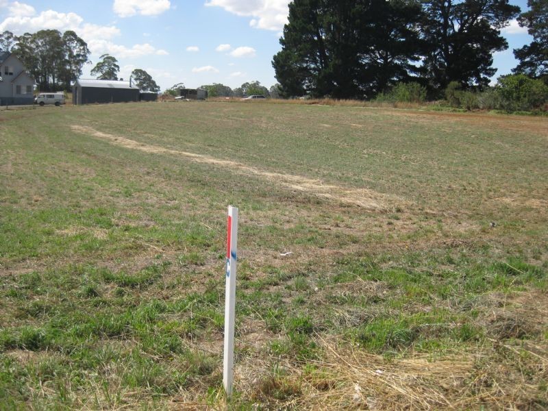 33 School Road, Coomoora VIC 3461