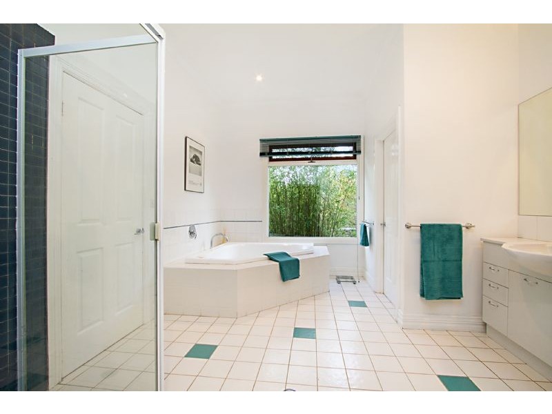 5 Lakeside Drive, Hepburn Springs VIC 3461