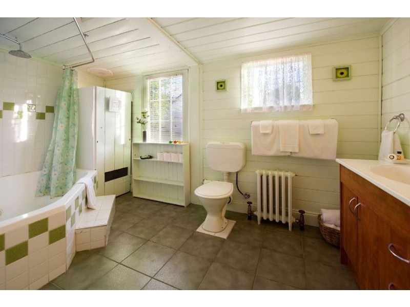 55 Duke St, Daylesford VIC 3460