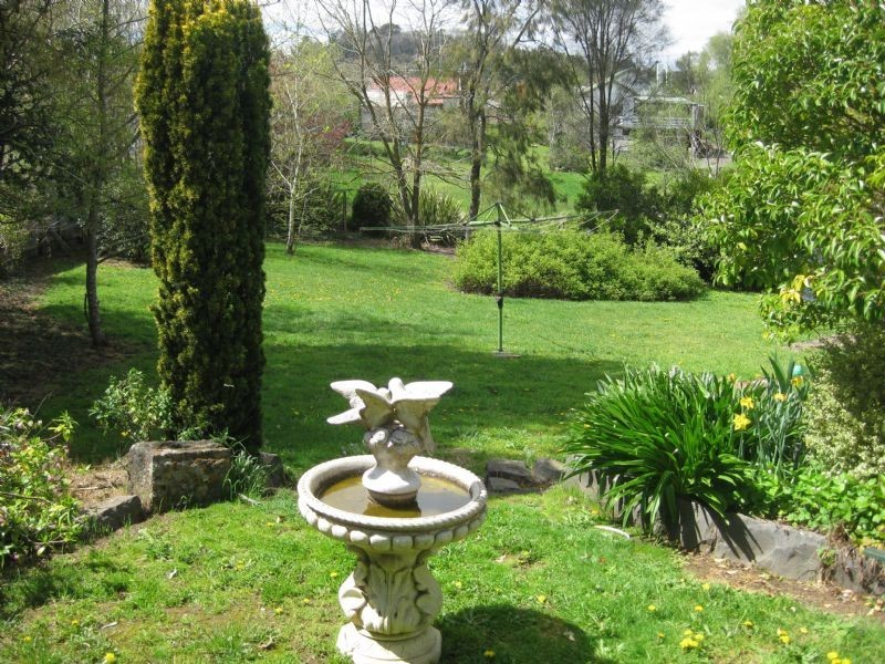 79 West St, Daylesford VIC 3460