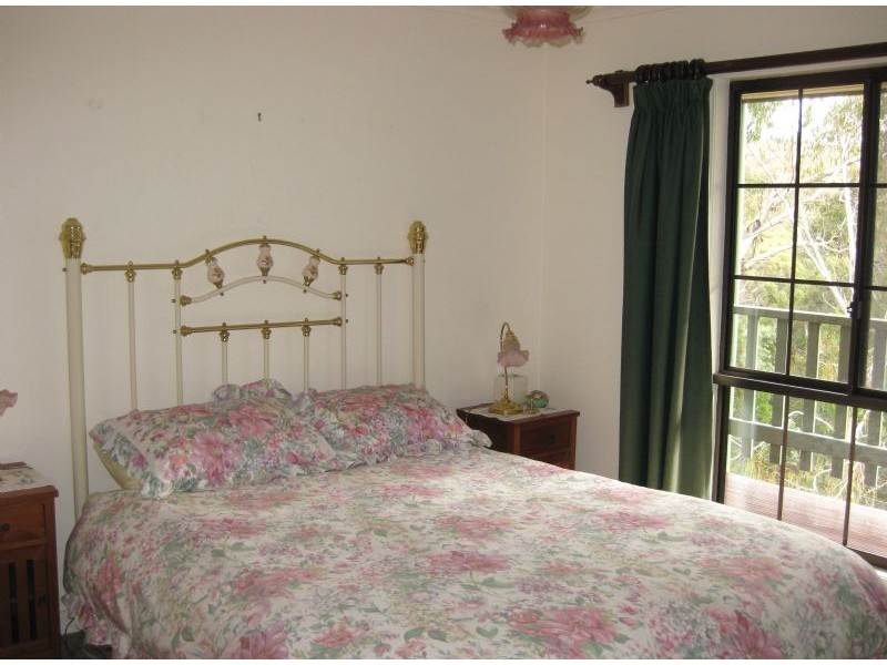 Lot 1/2 Hogans Lane, Musk Vale VIC 3461