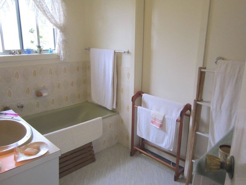 4 Ninth Street, Hepburn Springs VIC 3461