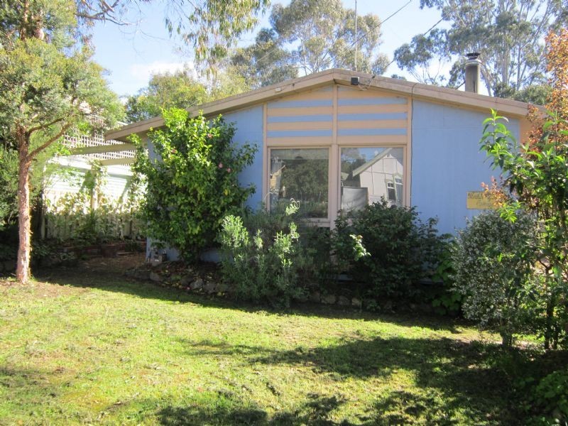 4 Ninth Street, Hepburn Springs VIC 3461